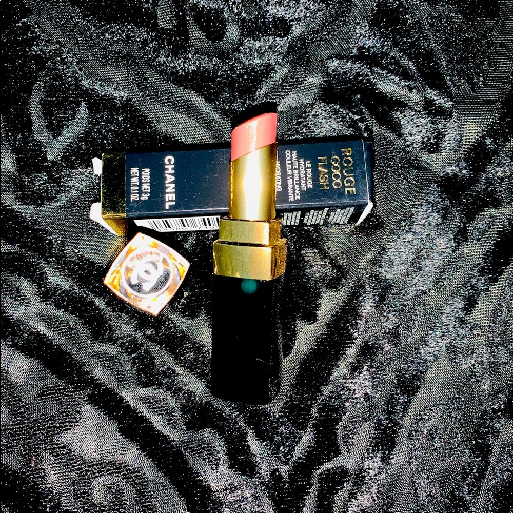 Lipsticks - Picture 1 of 2